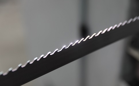 开封双金属带锯条产生切削噪音的原因具体有哪些？
